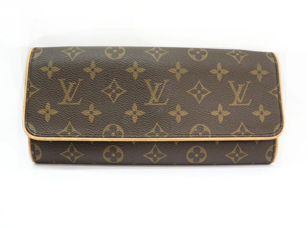 LOUIS VUITTON Pochette Twin Monogram
